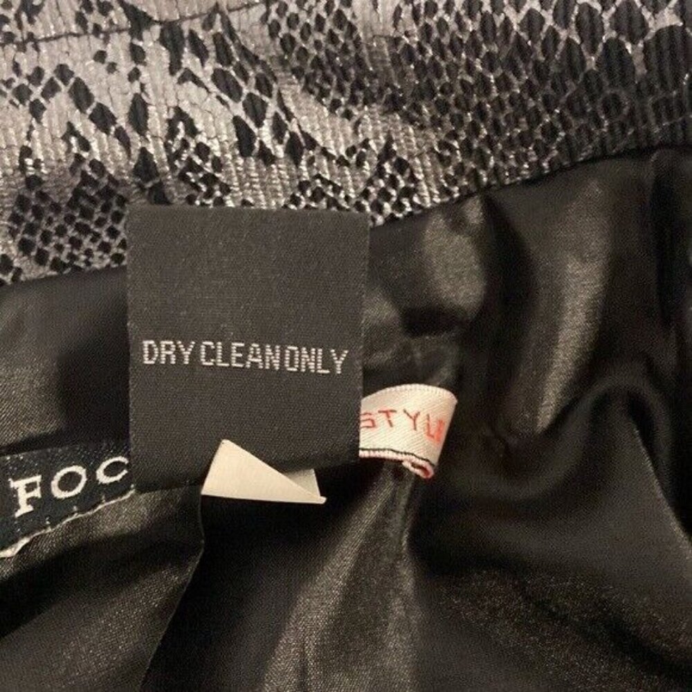 Focus Lifestyle Jacket Snake Print Black & Silver Fitted Size 12 - Picture 7 of 7